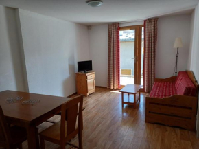 Appartement spacieux à 300m des pistes et commerces avec balcon, parking - FR-1-618-21